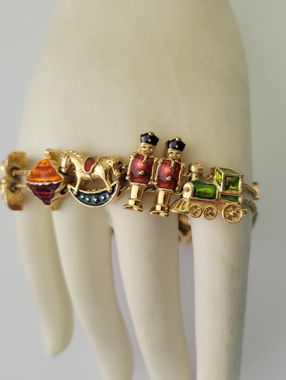 Avon Vintage Enamel Slider Charms Toys Train Christmas Gold Tone 7” Bracelet